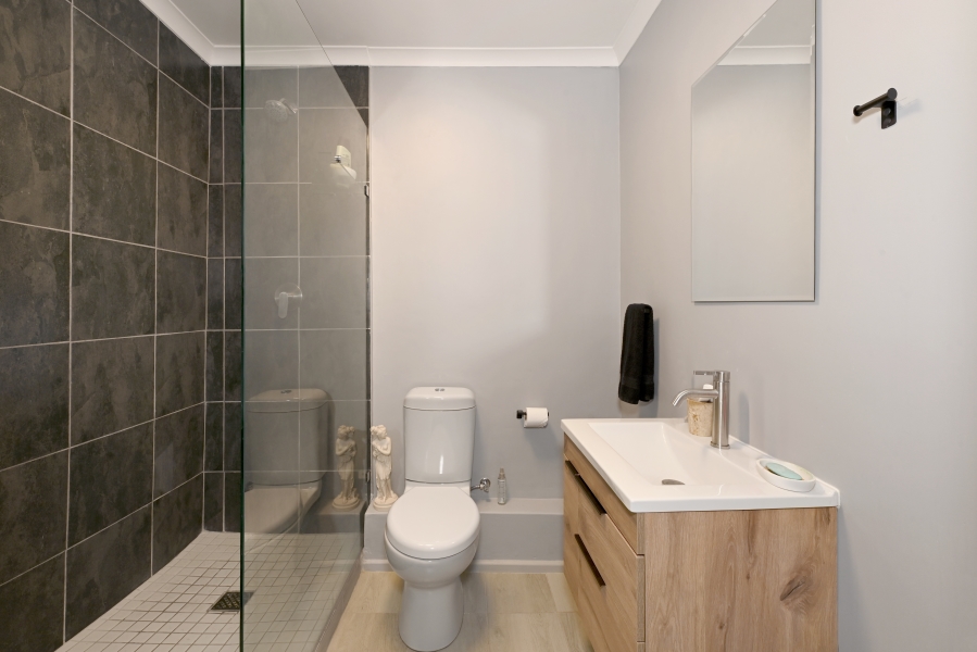 1 Bedroom Property for Sale in Oranjezicht Western Cape